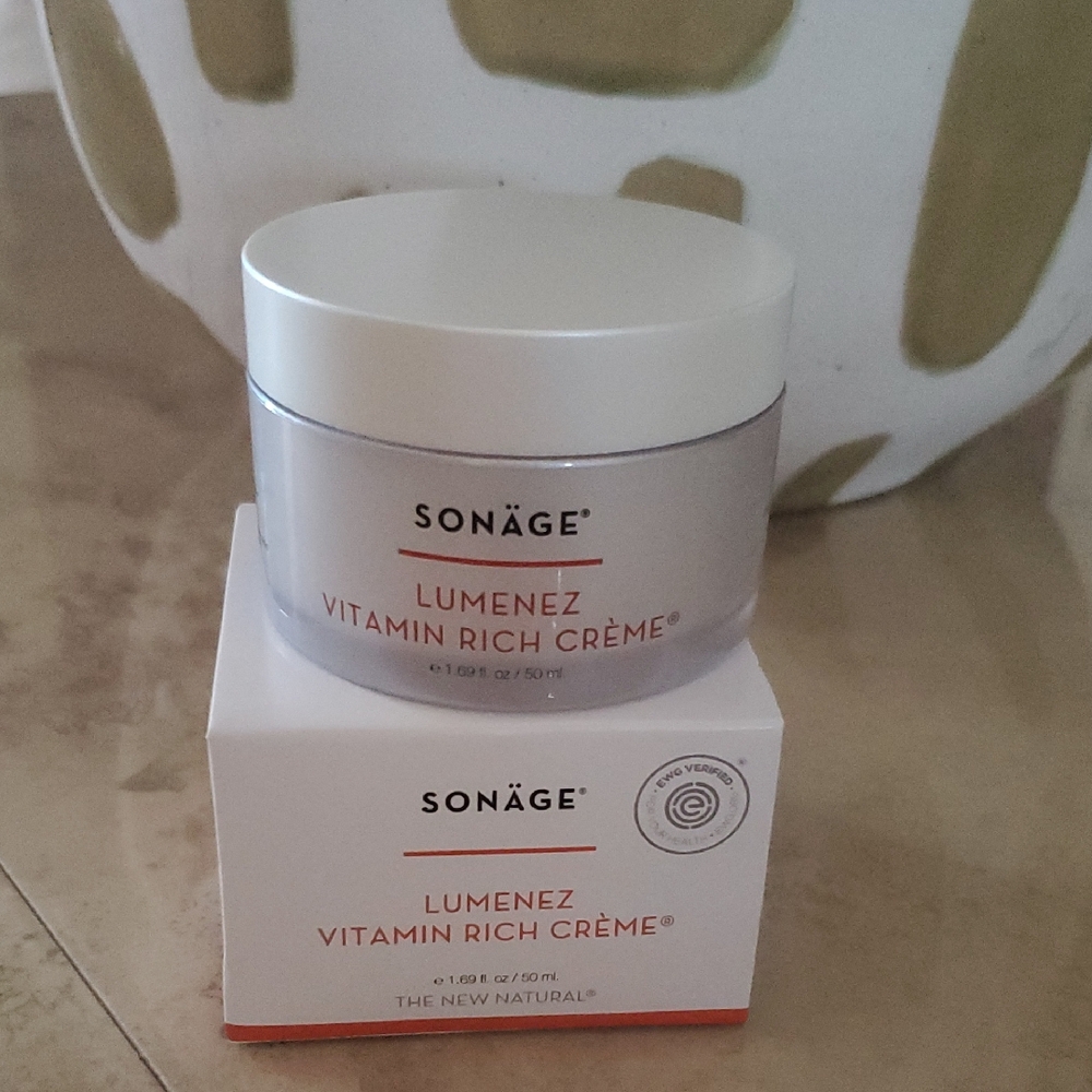 Sonäge Lumenez Vitamin Rich Crème